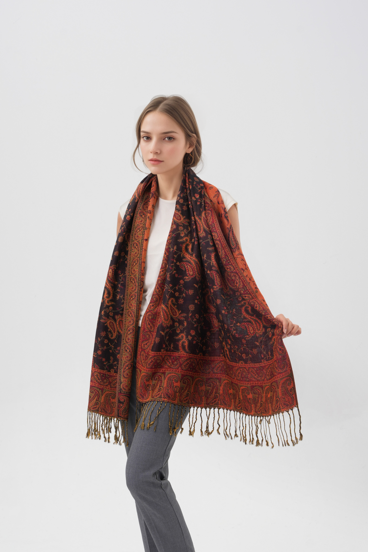 Outlined Paisley Pashmina