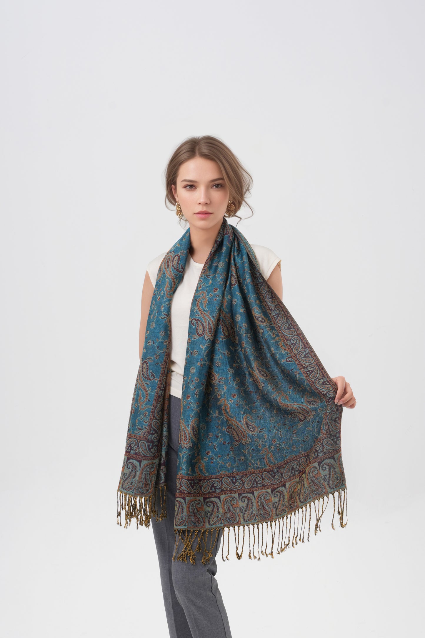 Outlined Paisley Pashmina