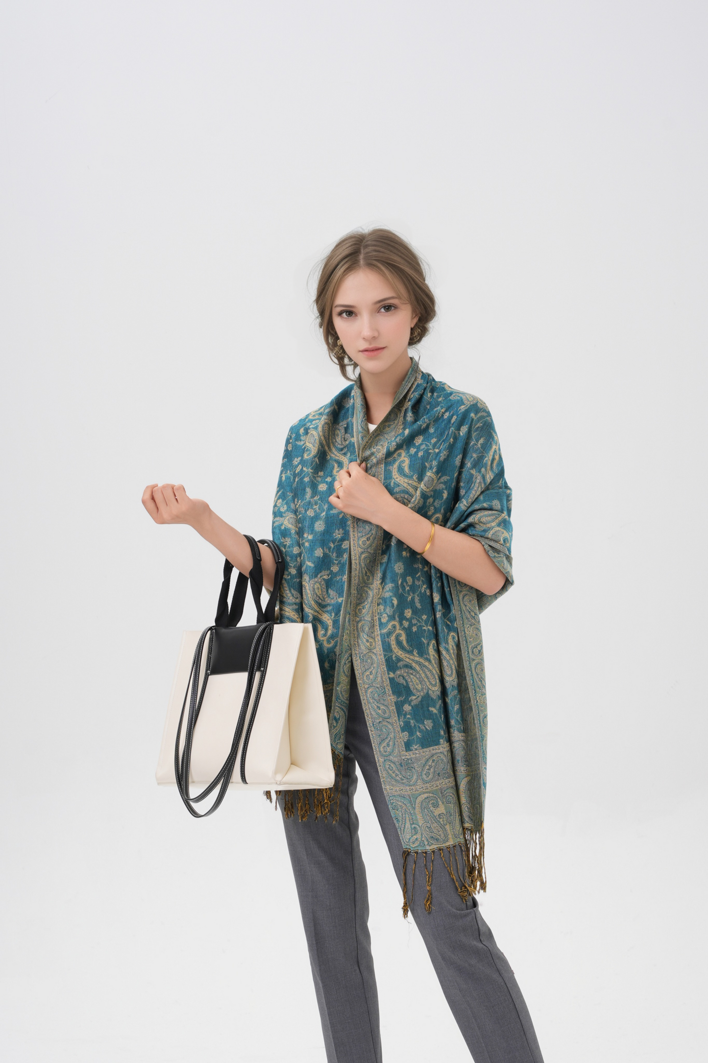 Outlined Paisley Pashmina